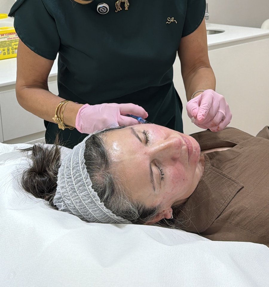 Valoración de la calidad y luminosidad de la piel — deOLIVEIRA Clinic