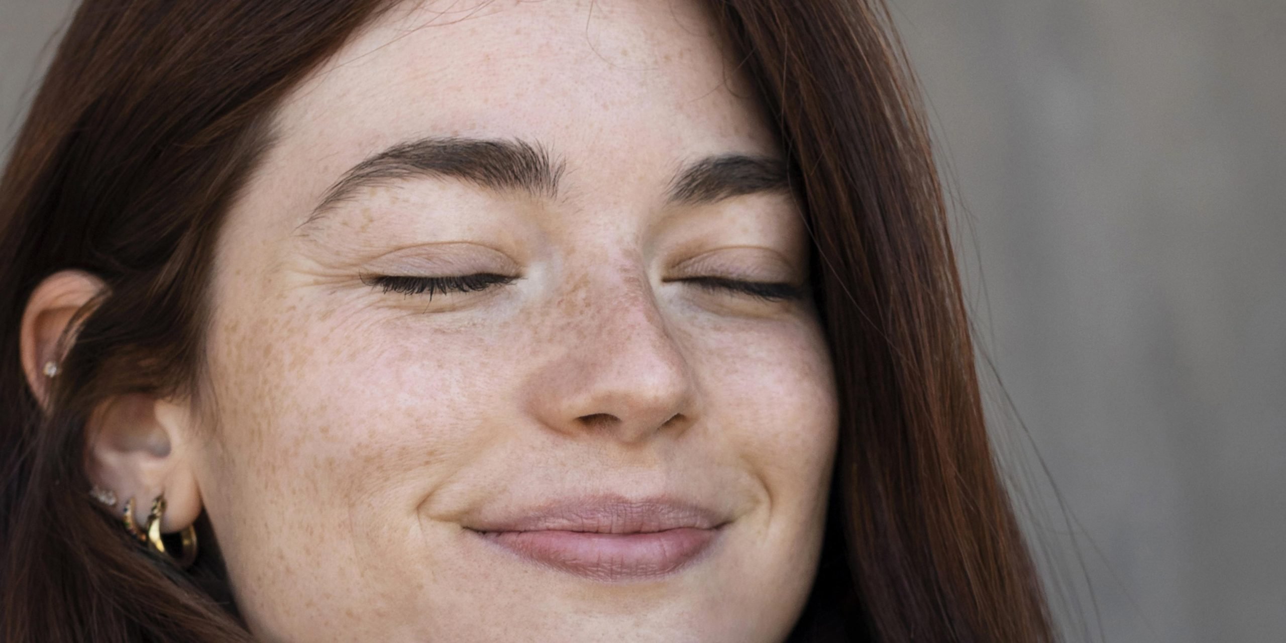 Guía completa para entender y tratar las manchas faciales