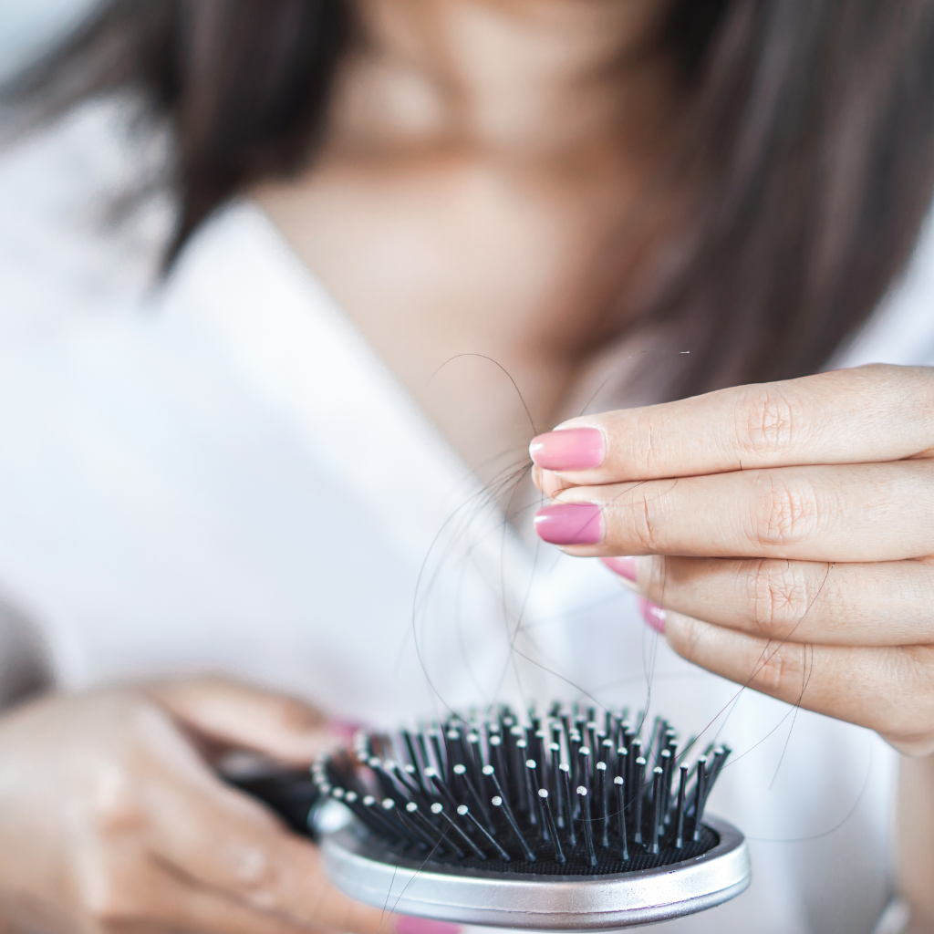 Tripleterapia capilar: el tratamiento contra la caída del pelo