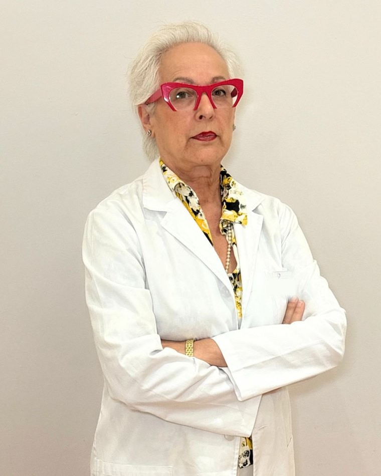 Dra. Mª Teresa Gómez Sartre, Médico estético en deOLIVEIRA Clinic