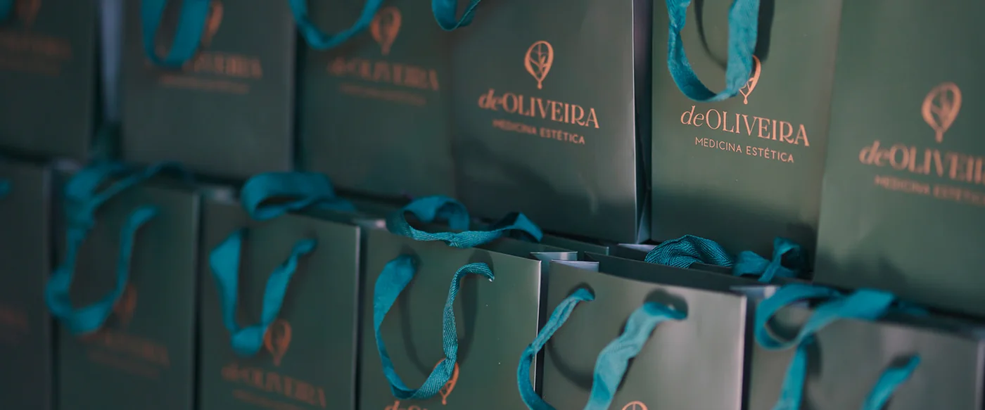 Detalles de la clinica preparados con la identidad de deOLIVEIRA